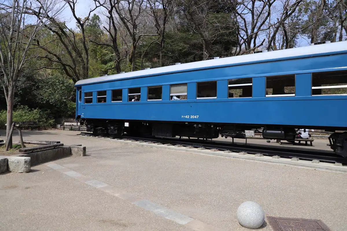 生田緑地に展示されている電車